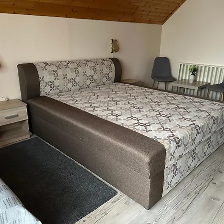 Haus Borbely شقة